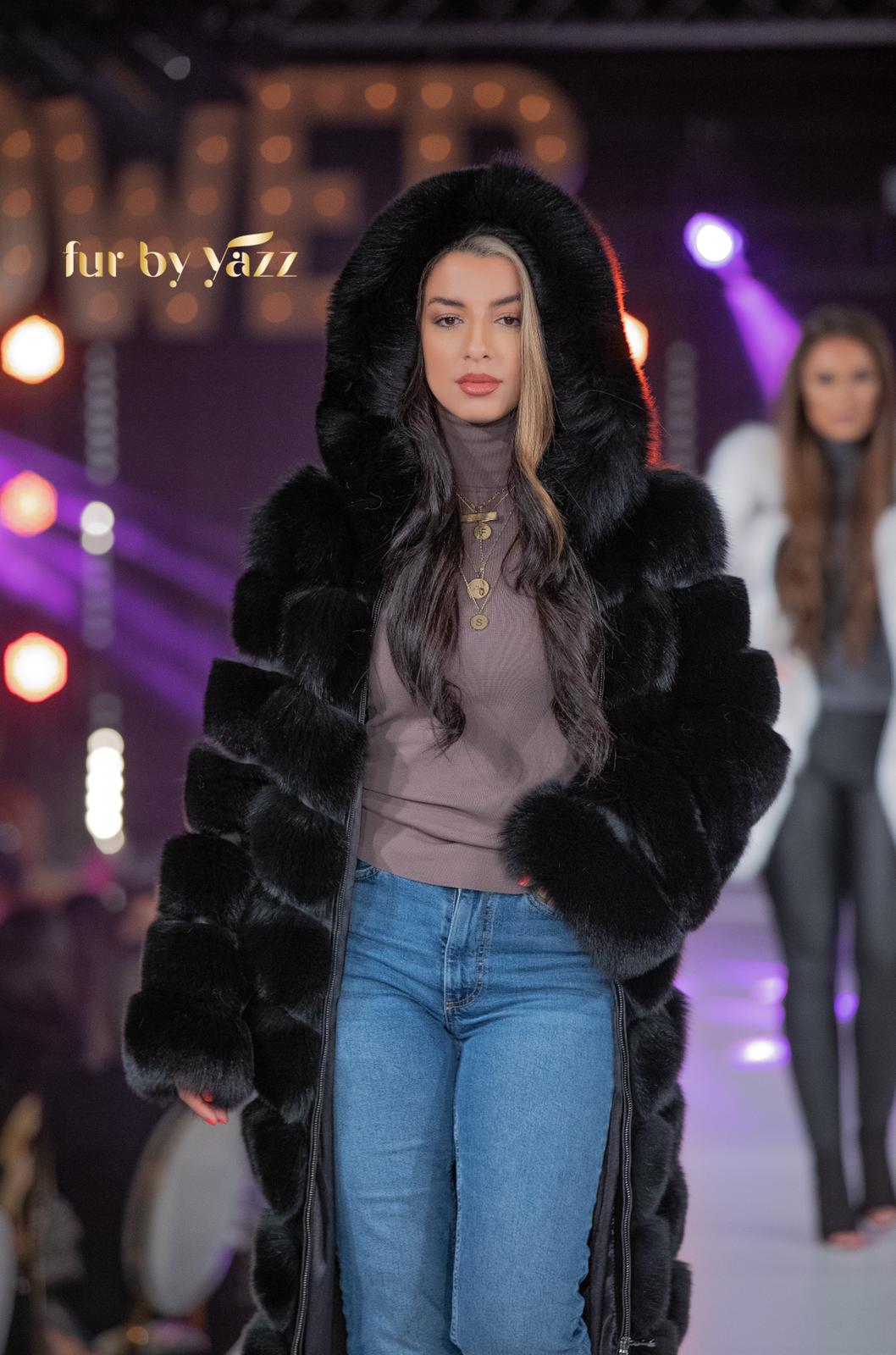 Fur Black Parka - Capuchon